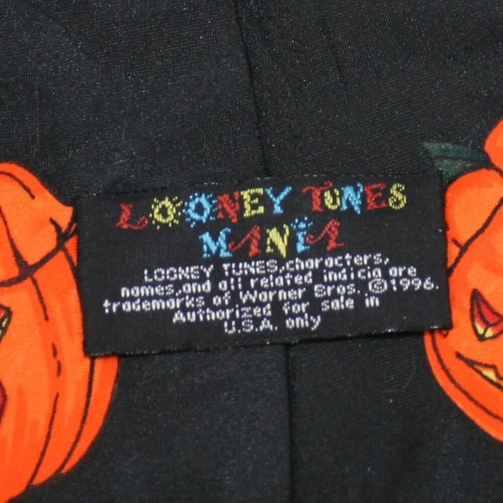 VINTAGE LOONEY TUNES MANIA Necktie Halloween Bugs Bunny Taz Pumpkins Neck Tie